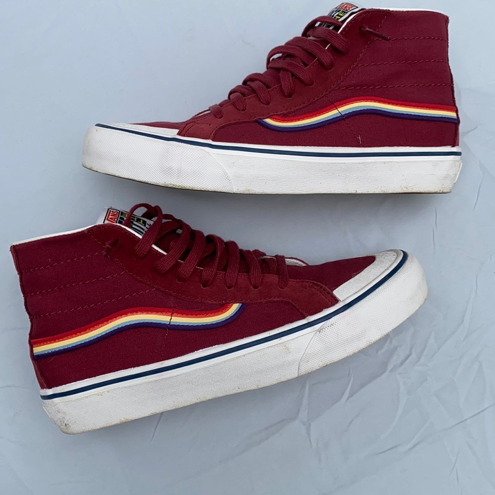 EUC Vans Ultracush High Top Rainbow Sneaker 9.5